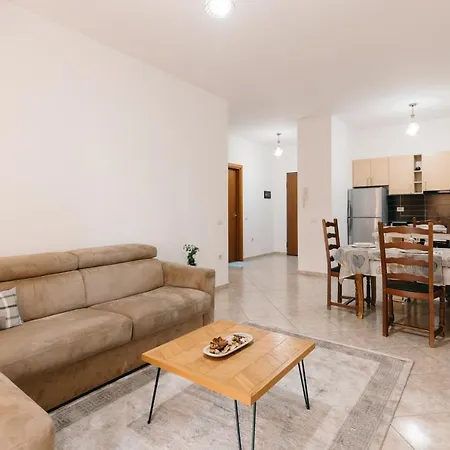 Rs Place 1-bedroom 티라나