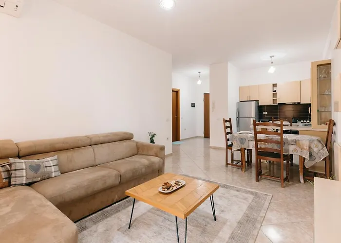 Rs Place 1-bedroom 티라나